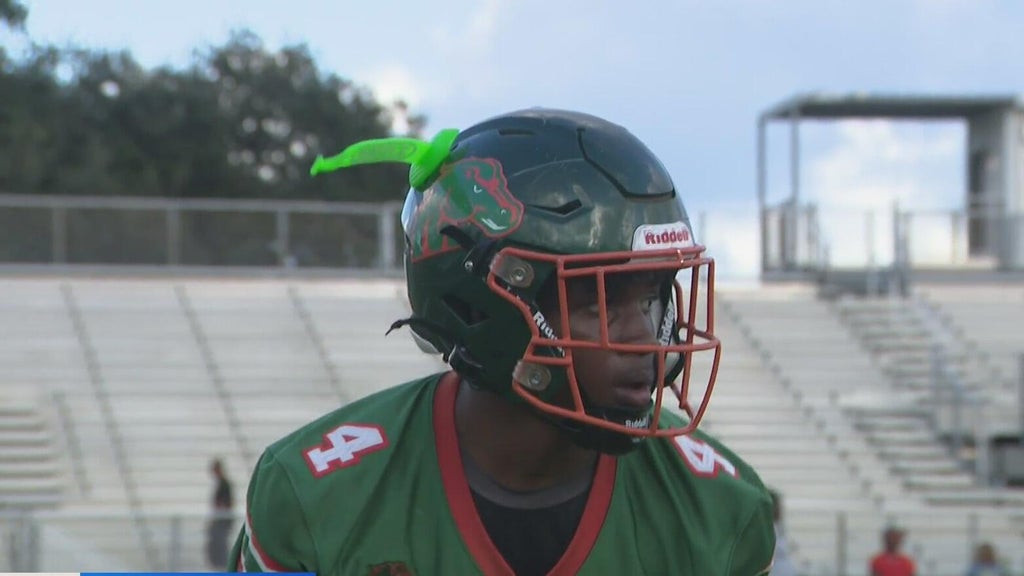 McArthur High School safety Jaylyn Jones is a 2026 Nat Moore Trophy nominee — Vero Beach Schools news