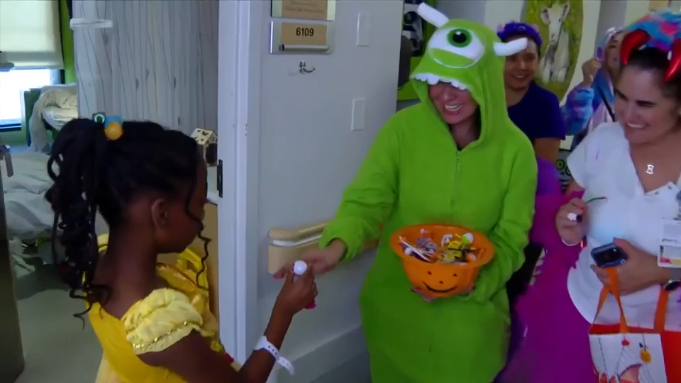 Holtz Children’s Hospital brings early Halloween treat for young patients — Vero Beach Health news